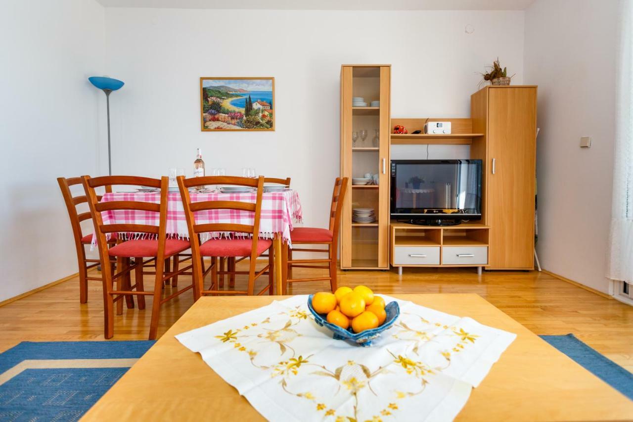 Apartment Anton 크르크 외부 사진